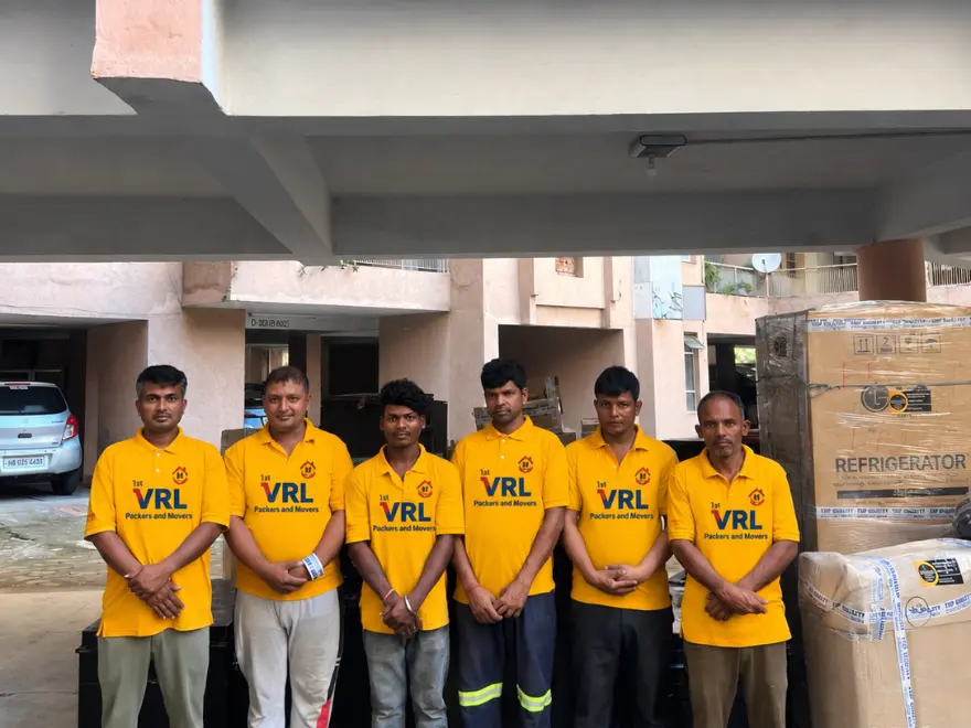 VRL Packers and Movers crew at work